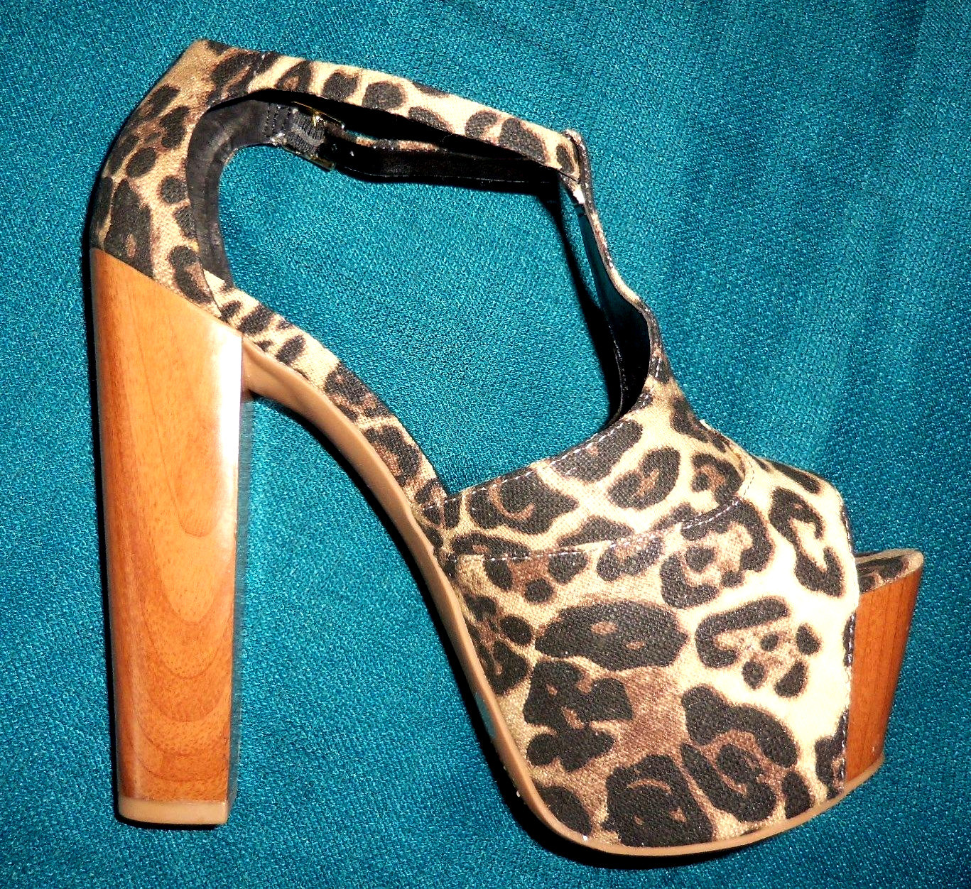 jessica simpson dany platform sandals