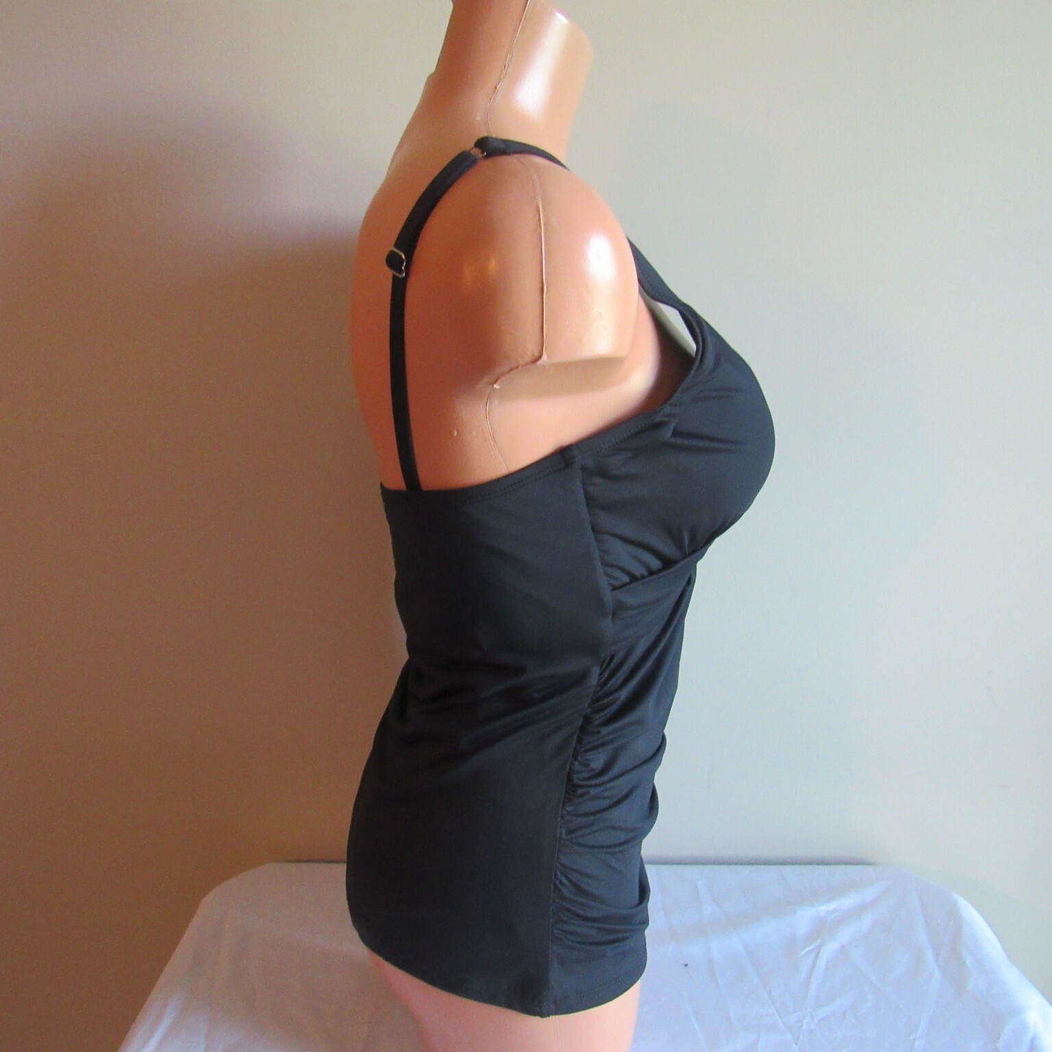 Tommy Bahama Pearl Twist Underwire Tankini Swim Top Black Large NWT