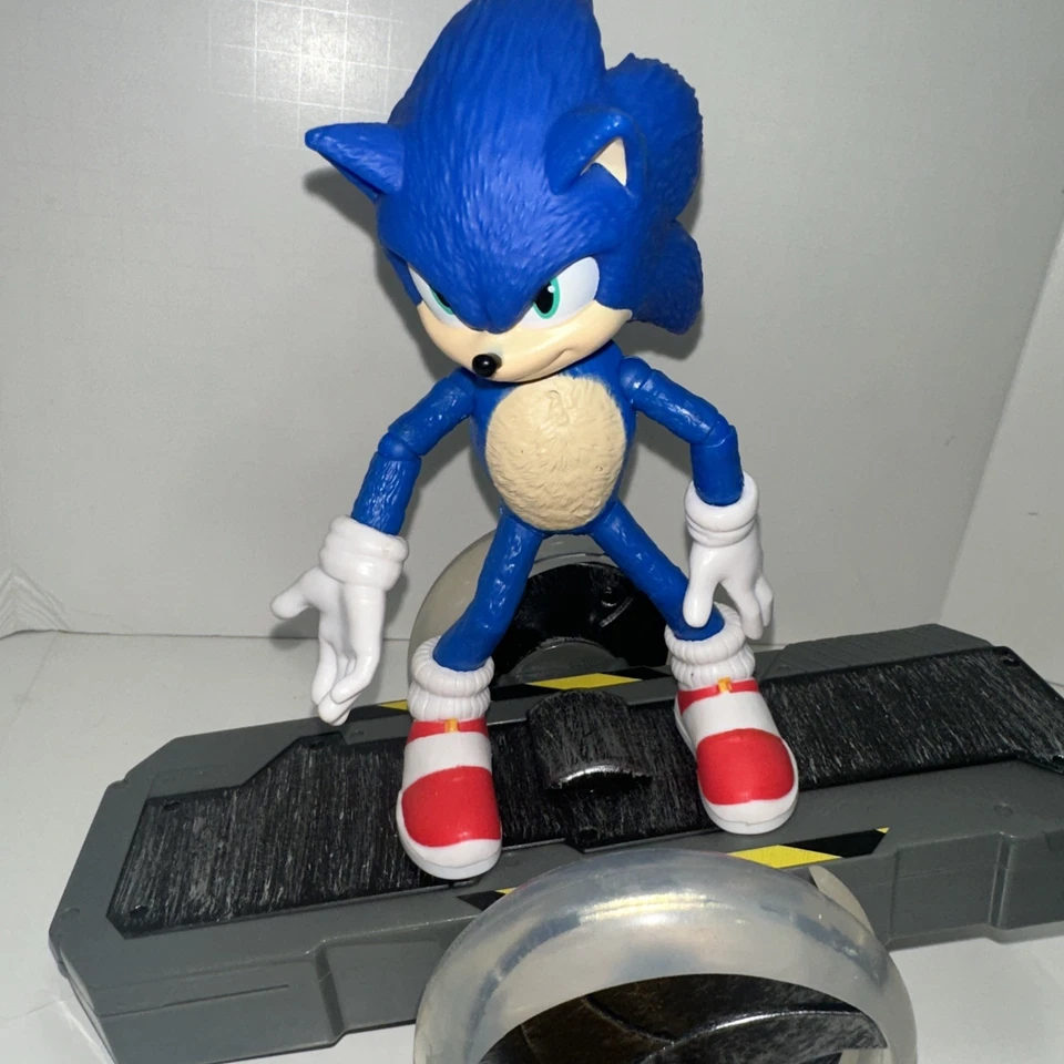 Sonic The Hedgehog Speed RC Skateboard Vehicle Gold Ring Controller WORKS Great - Image 2 of 4