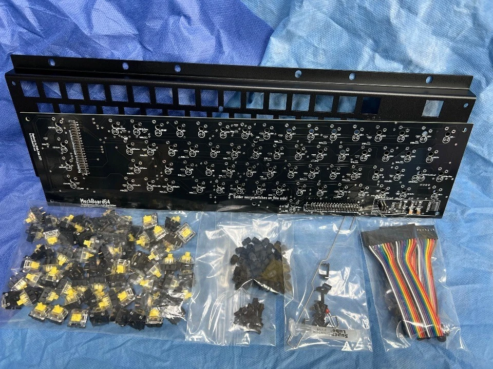 MechBoard64 Commodore Mechanical Keyboard - Kit Version - Image 3 of 4