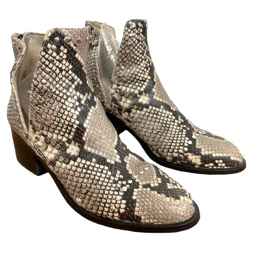 Steve Madden Snakeskin Boots Size 7.5 M 