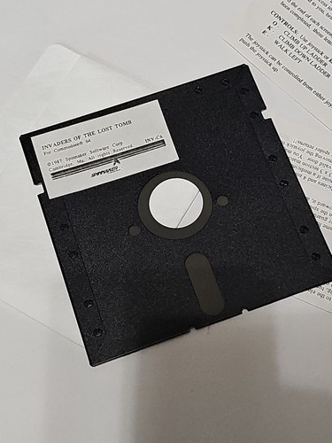 Gameware Invaders Of The Lost Tomb & Dark Tower para Commodore 64 (1984) - Imagen 4 de 4