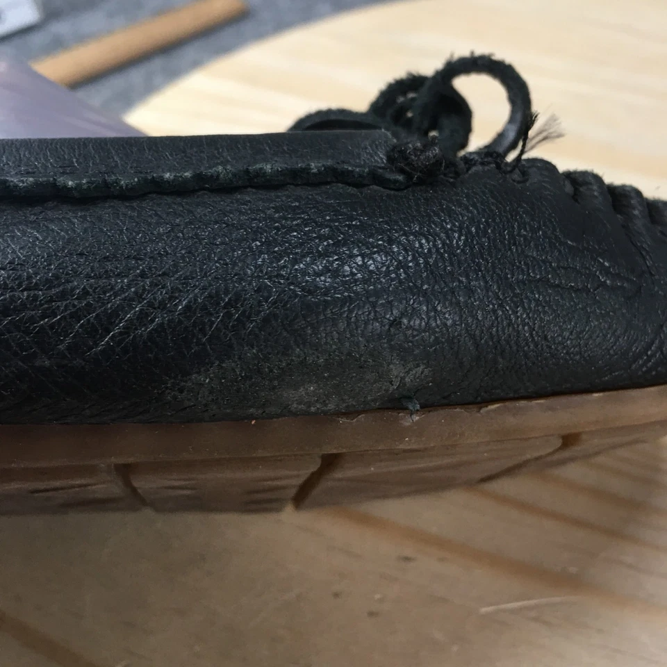 Minnetonka Shoes Womens 10 Moccasin Black Slip On Moc Toe Comfort Low Top Casual - Image 4 of 4