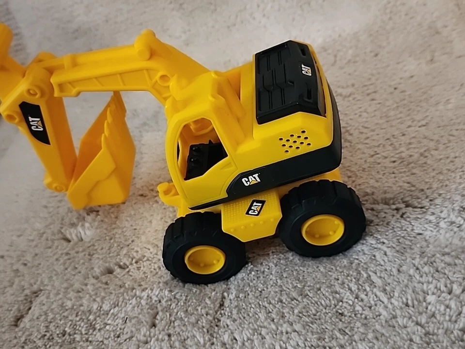 Cat Construction Excavator, Super-Sized Kids Outdoor Toy, Real Working Pa... - Image 2 of 4