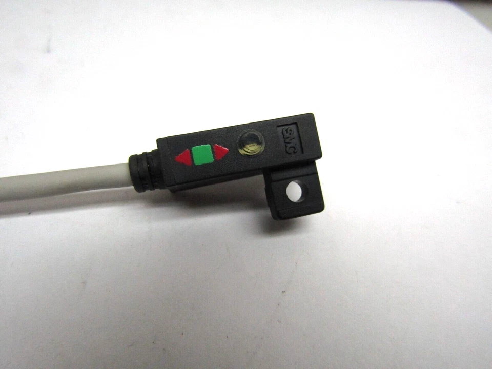 SMC D-J79W Magnetic Cylinder Reed Sensor Proximity Switch - Image 2 of 4