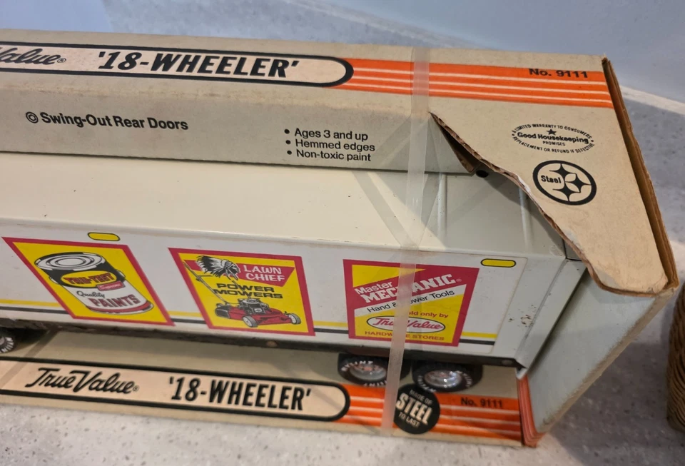 Steel Nylint GMC 18-Wheeler #9111 TRUE VALUE HARDWARE STORES - Image 2 of 4