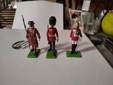 Britains LTD Lead Tin Soldier Figure Lot British BeefEater Ceremonial Guard 1973