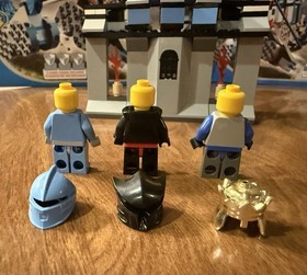 LEGO Castle Knight&rsquo;s Kingdom Grand Tournament (8779) 98% Complete W/Box & Manual