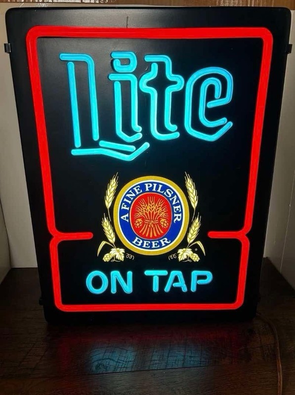 Miller Lite Cold Beer Fine Pilsner Beer Electric Lighted Box Sign