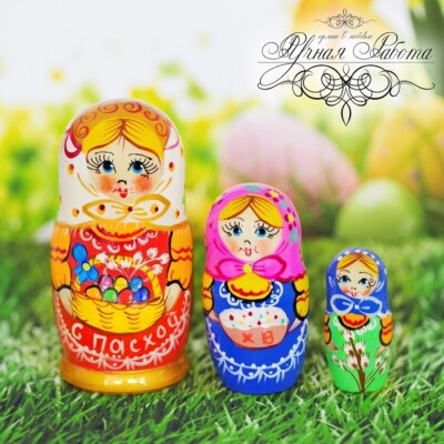 Matrioska ''Buona Pasqua'' 3 unità (11 cm)) dipinto a mano Матрешка