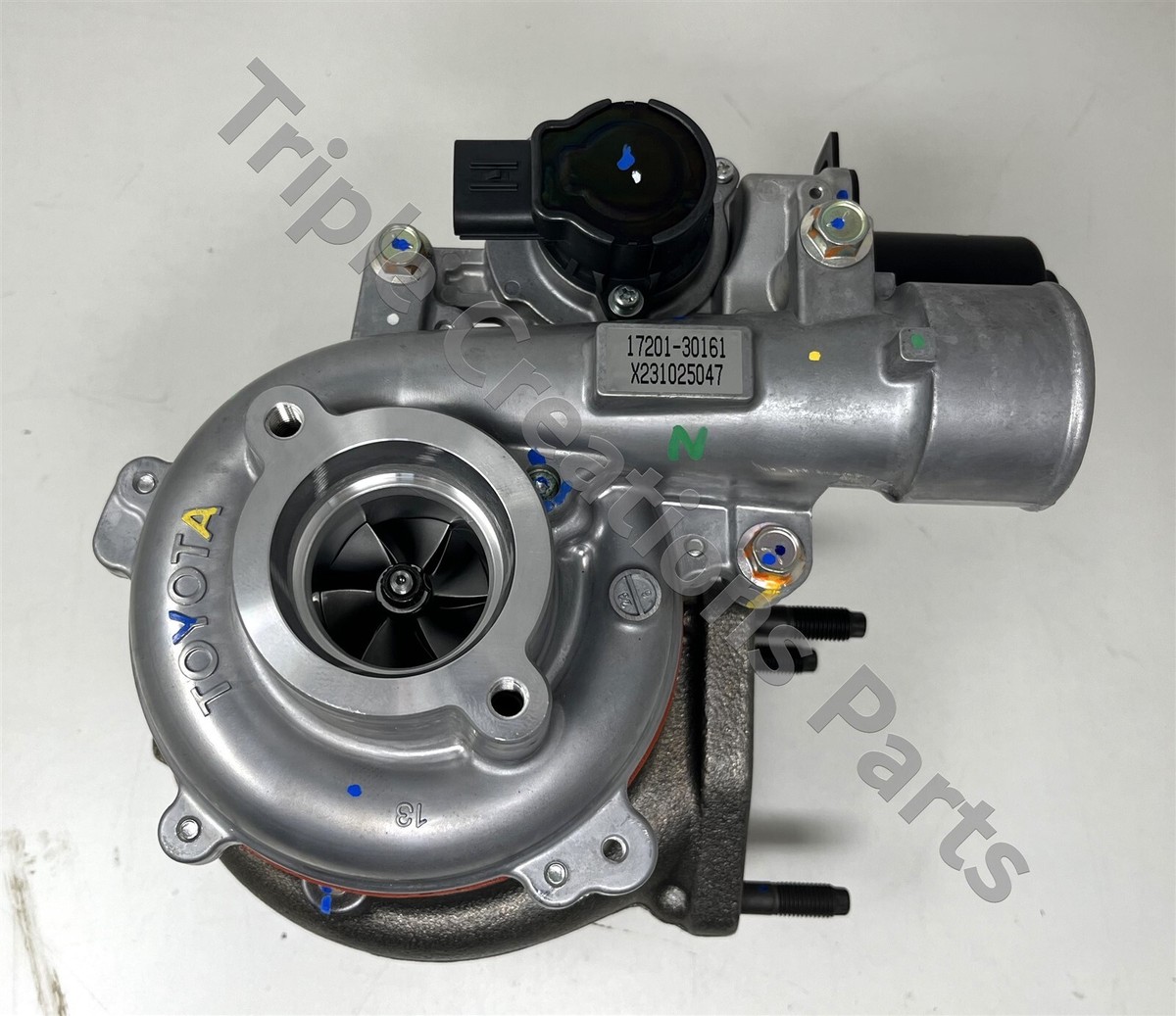 Genuine Toyota 17201-30161 Turbocharger Sub-assy 1720130161 OEM