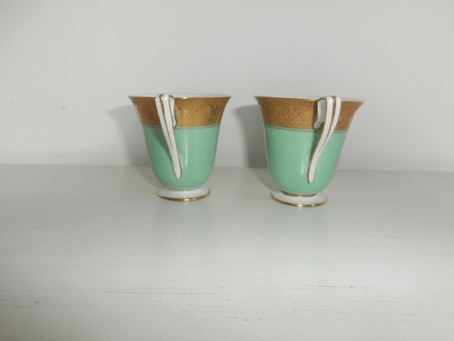 ANTIQUE ROYAL WORCESTER PAIR OF GREEN GOLD GILT DEMITASSE COFFEE CUPS & SAUCERS - Picture 4 of 12