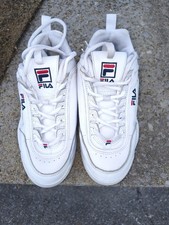 FILA DISRUPTOR II PREMIUM  WHITE/NAVY/RED MENS CASUAL SNEAKER. IMPECCABLE COND.