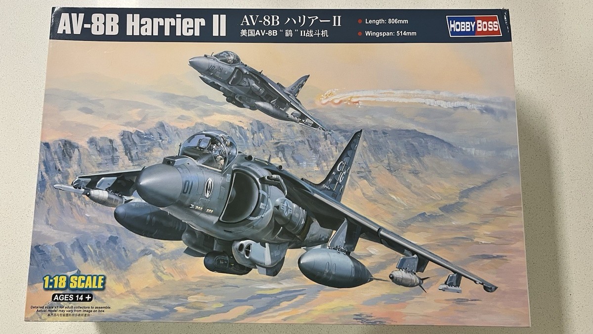 航空機・ヘリコプター AV-8B 18/1scale HobbyBoss 1/18 McDonnell Douglas AV-8B Harrier II Model Kit NIB