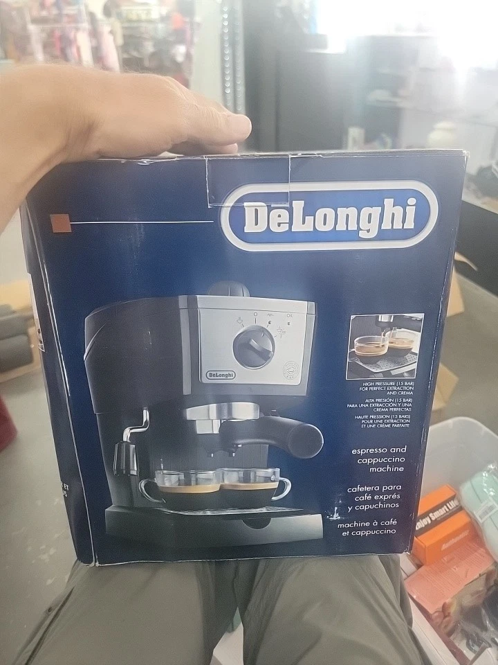 DeLonghi Pump Espresso & Cappuccino Machine EC140B
