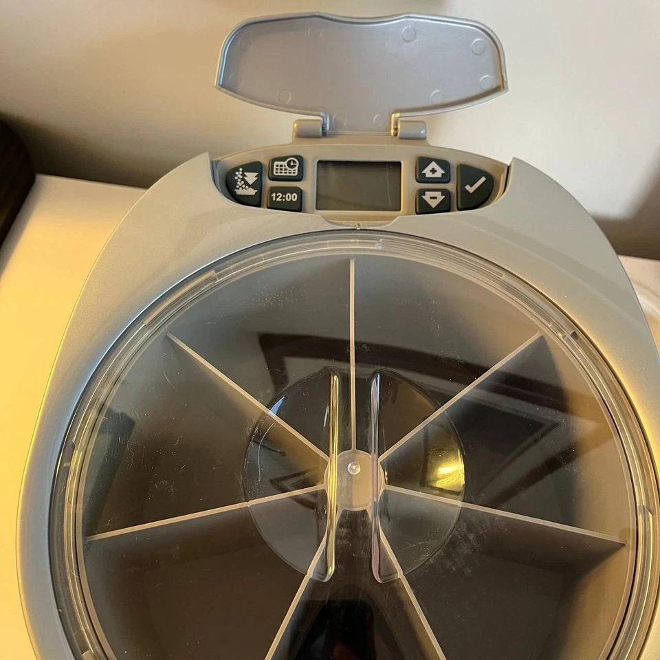 PetSafe Six Meal Feeder – Automatic Pet Feeder - Image 3 of 4