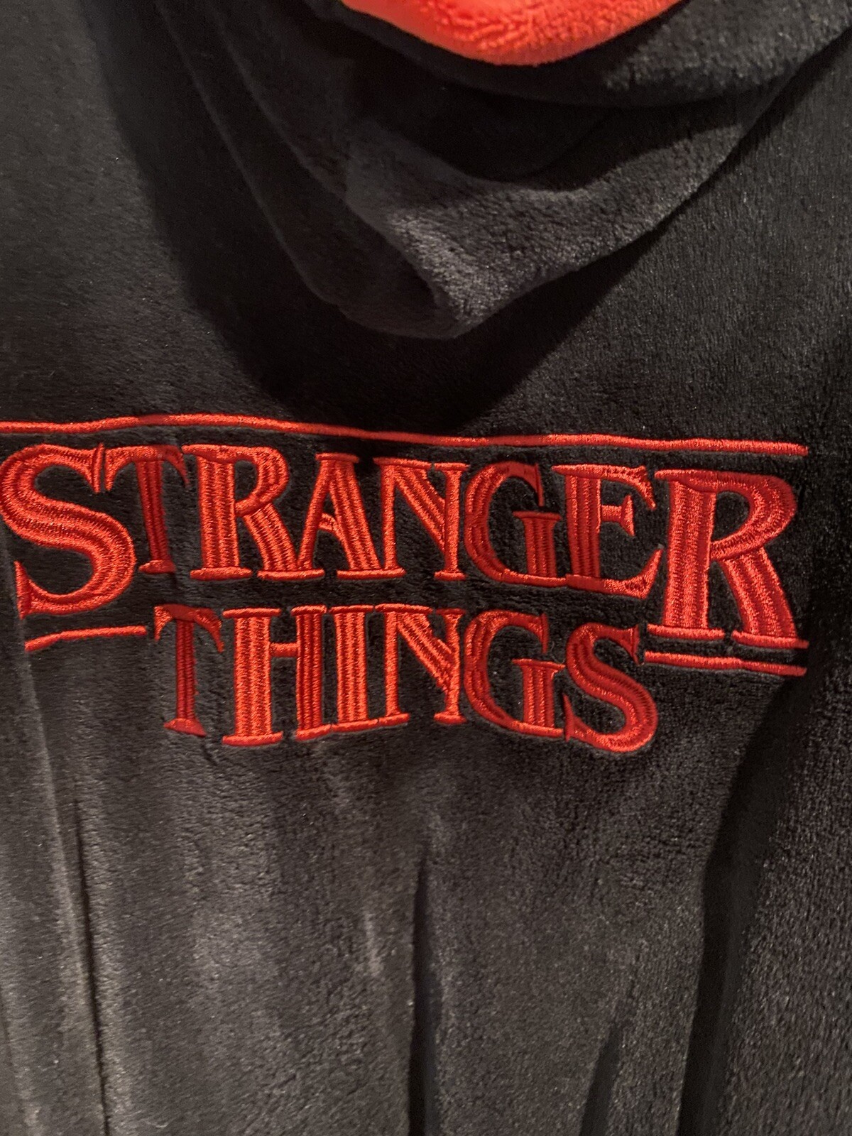 Stranger Things Robe Logo Netflix ApparelSize L/Ex… Gem