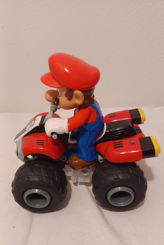 Carrera RC Mario Kart - Mario and Yoshi -No Remotes - Picture 2 of 8