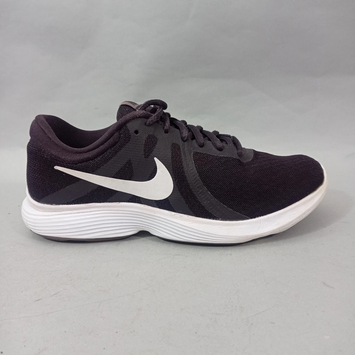 Nike women's revolution 4 top training sports shoes - black/black