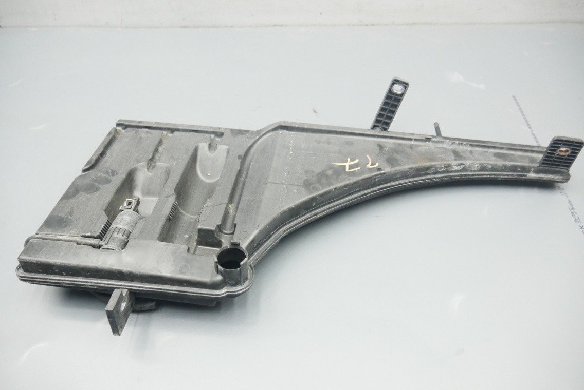 Maserati Ghibli 2014-2020 Washer reservoir P/N 670006414