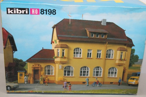 Kit de construcción Kibri 8198 oficina de correos escala H0 embalaje original | Zustand: Gebraucht