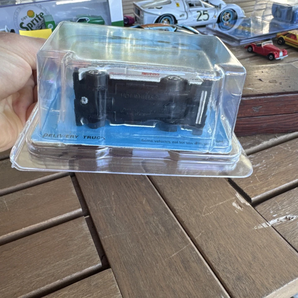 Hot Wheels Wonder Bread Delivery Van - Vintage 1988 Carded Blackwall - Image 3 of 4