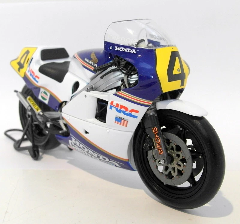 Minichamps 1/12 Scale Diecast 122 850004 Honda NSR 500 Freddy Spencer GP 1985 - Image 4 of 4