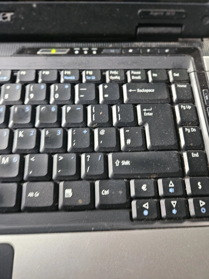 Acer 5610 Working But Needs Operating System No Charger - Image 4 of 4