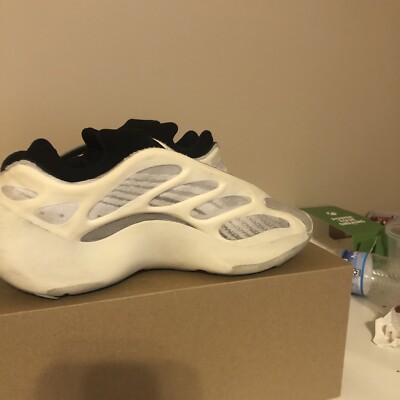 Size 9 - adidas Yeezy Boost 700 V3 Azael