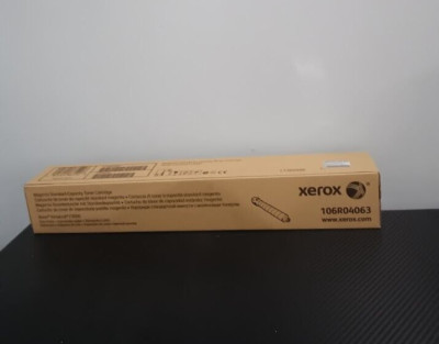 Xerox 106R04063 Magenta Standard Capacity Toner Cartridge VersaLink C9000