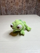 Disney Store Tangled “ Pascal “ Green Lizard Soft Plush Animal 8”