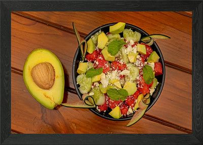Wassermelone Avocado Salat auf Holz gerahmt Wandbild Poster Leinwanddruck Bild