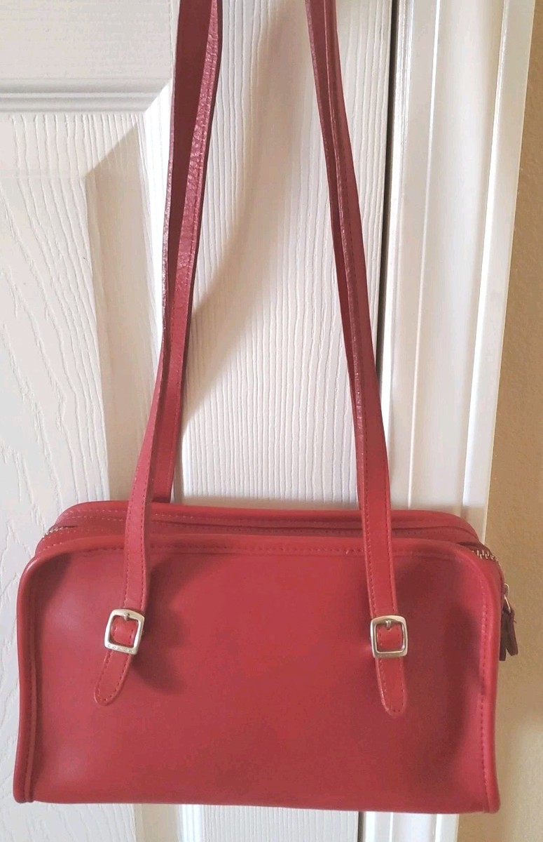 Coach Swing Zip 9051 Vintage Shoulder Bag Glovetanned Cowhide