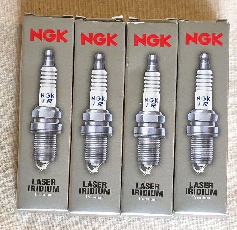 Lot Of 4 NEW OEM Spark Plug-Laser Iridium High Ignitability NGK 9723