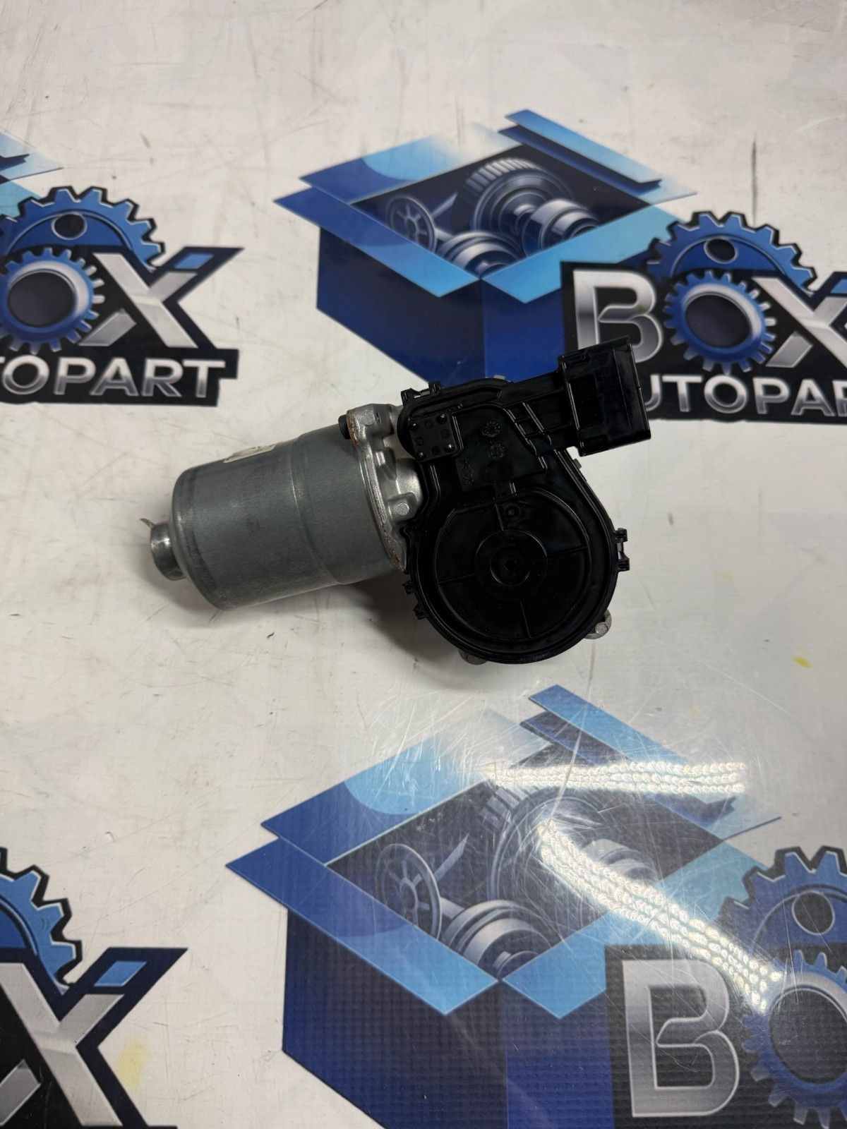 2021-2026 Hyundai Elantra Front Windshield Wiper Motor 98100-AA000 OEM