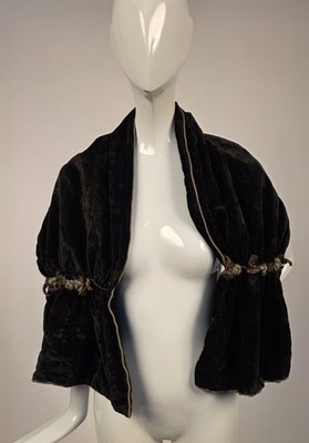 EDWARDIAN BLACK VELVET STOLE FOR DRESS W BERRIES + LAME 