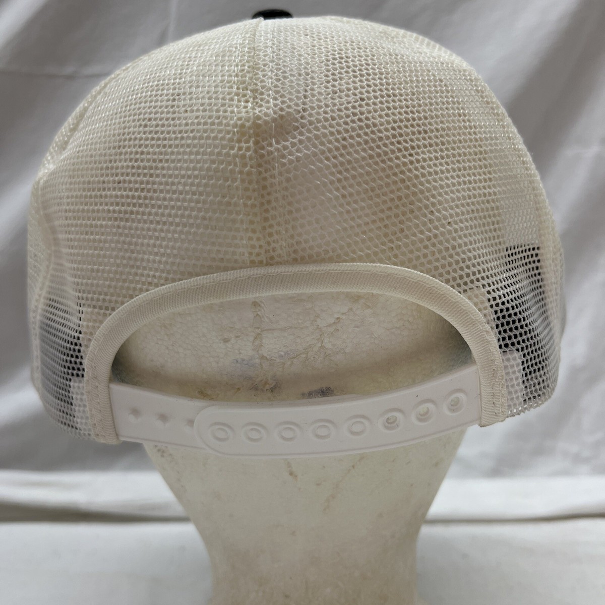 trucker hat baseball cap Vintage Mesh Snapback Hilleshog Mono-Hy K Products Cap View 3