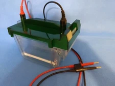 BIO-RAD Criterion Electrophoresis Cell 135BR  600 VDC 15W w/Combs Etc MAKE OFFER