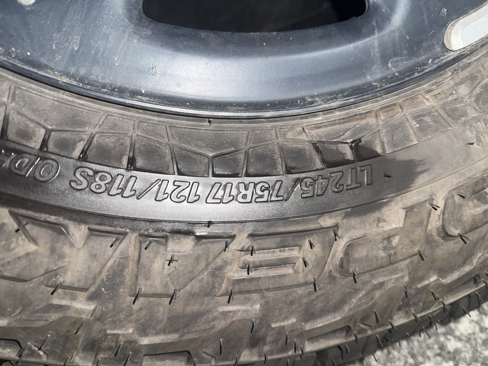 Jeep Wrangler OE 17x7.5 Wheels, Set of 5, 5x5.5 Bolt Pattern thumbnail 5