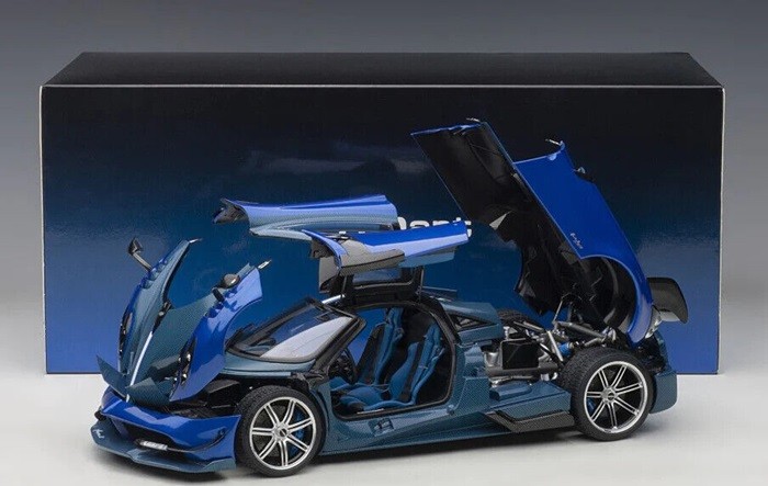Autoart 78277 - 1/18 Pagani Huayra BC 2016 - Blue Francia/Carbon - New