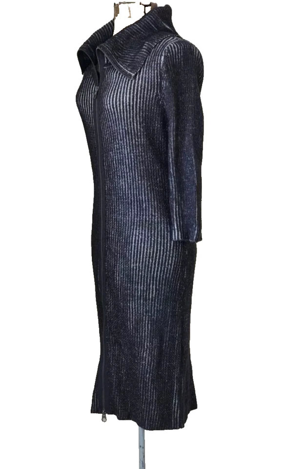 Vestido suéter feminino Calvin Klein com nervuras preto branco gola tartaruga zíper tamanho M - Imagem 3 de 4