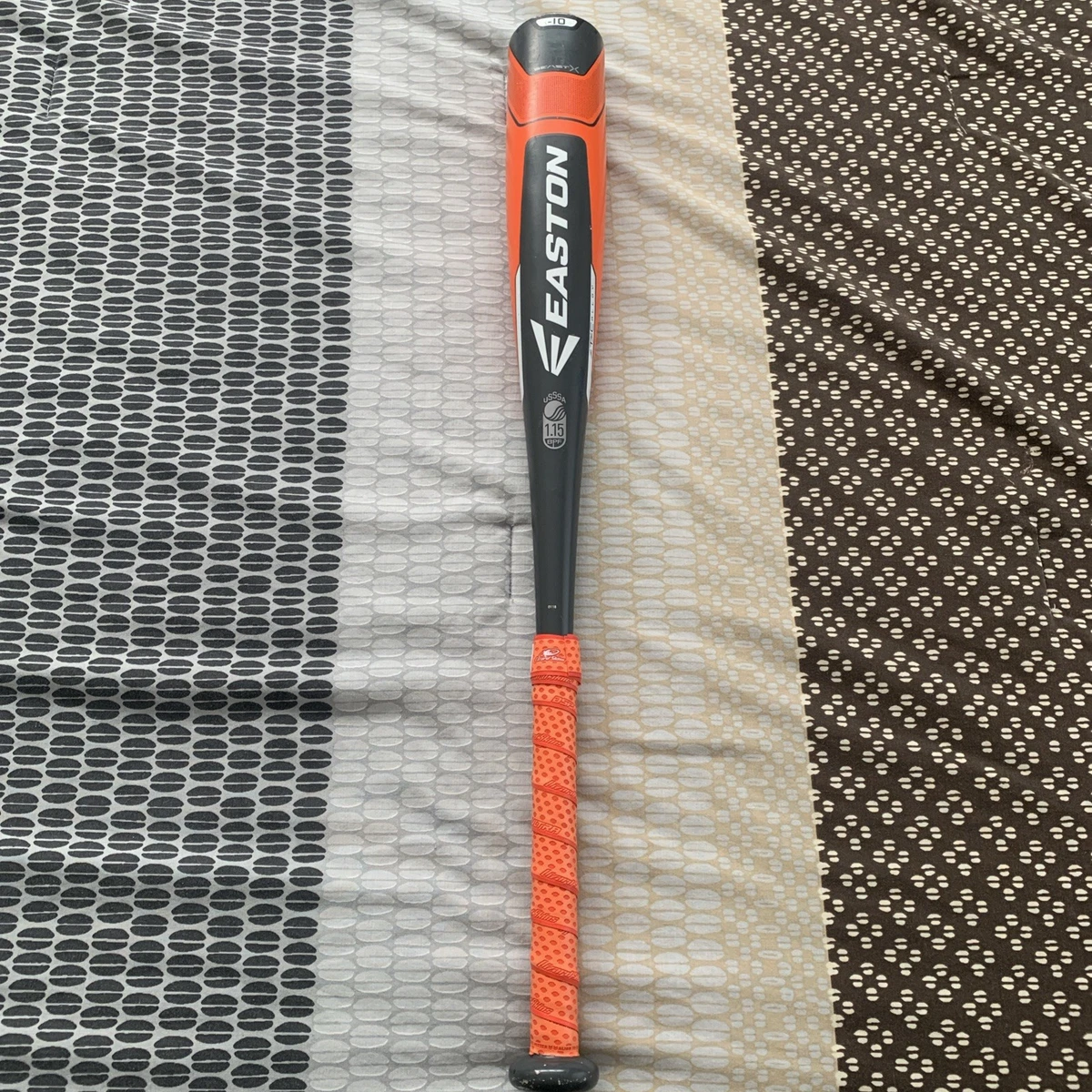 Batte Easton Magnum Alloy Jeune 27 Pouces 17 Oz - Orange Et Grise