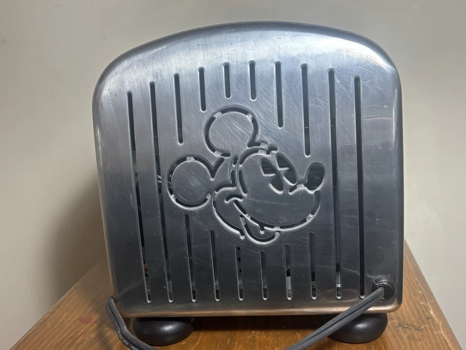 VILLAWARE CLASSIC MICKEY MOUSE 2-SLICE TOASTER DISNEY VINTAGE No Box - Image 2 of 4