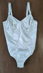 Vintage Hanes Her Way Bodysuit Shapewear Size 40C Satin Panels Pretty Lingerie 