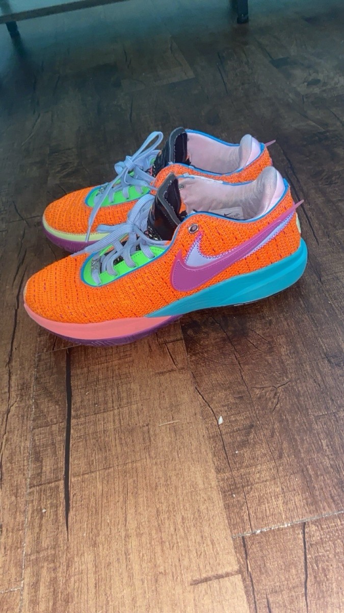 Nike LeBron 20 “Chosen 1” View 3