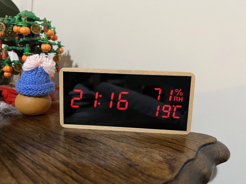 New Alarm Clock Bedside Wooden Digital Alarm Clocks Non Ticking - Image 3 of 4