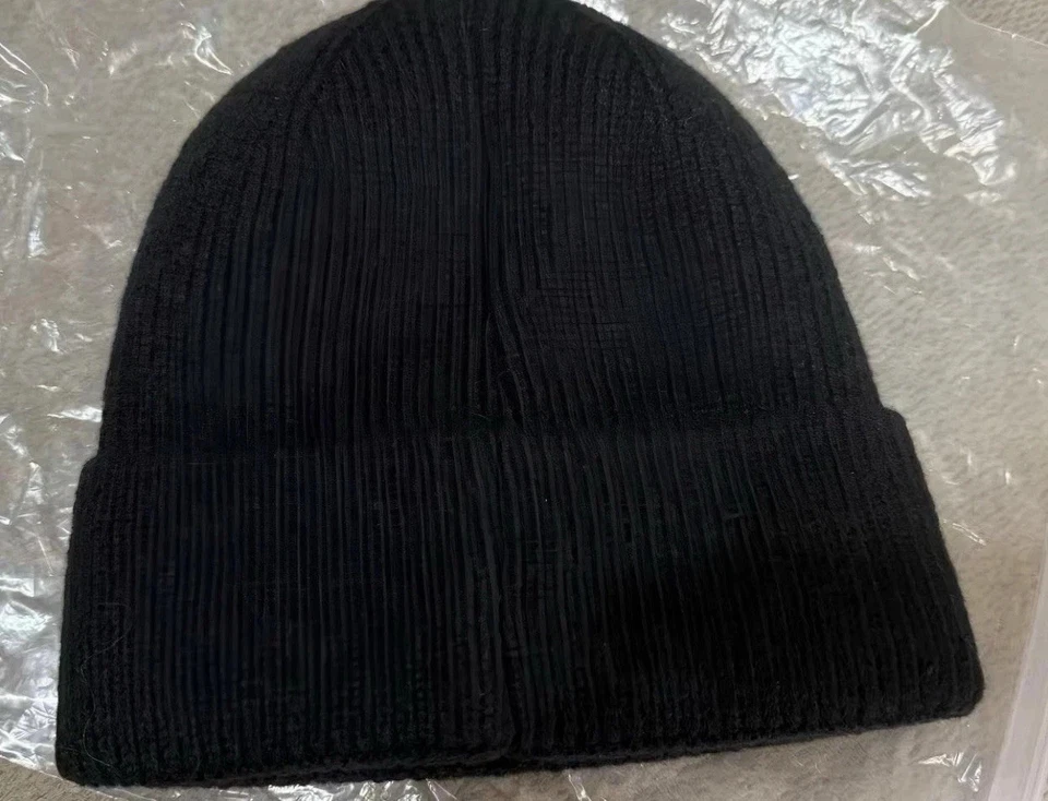 Gorro tejido PRADA Milano talla única negro lana unisex Foto 3 de 3