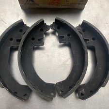 LOCKHEED Brake Shoes To Fit Renault 4 and 5 800cc  [BSH1102]  SHU33 MBS122