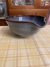 Bill Campbell Art Pottery Drip Glaze Batter Bowl With Spout - Excellent