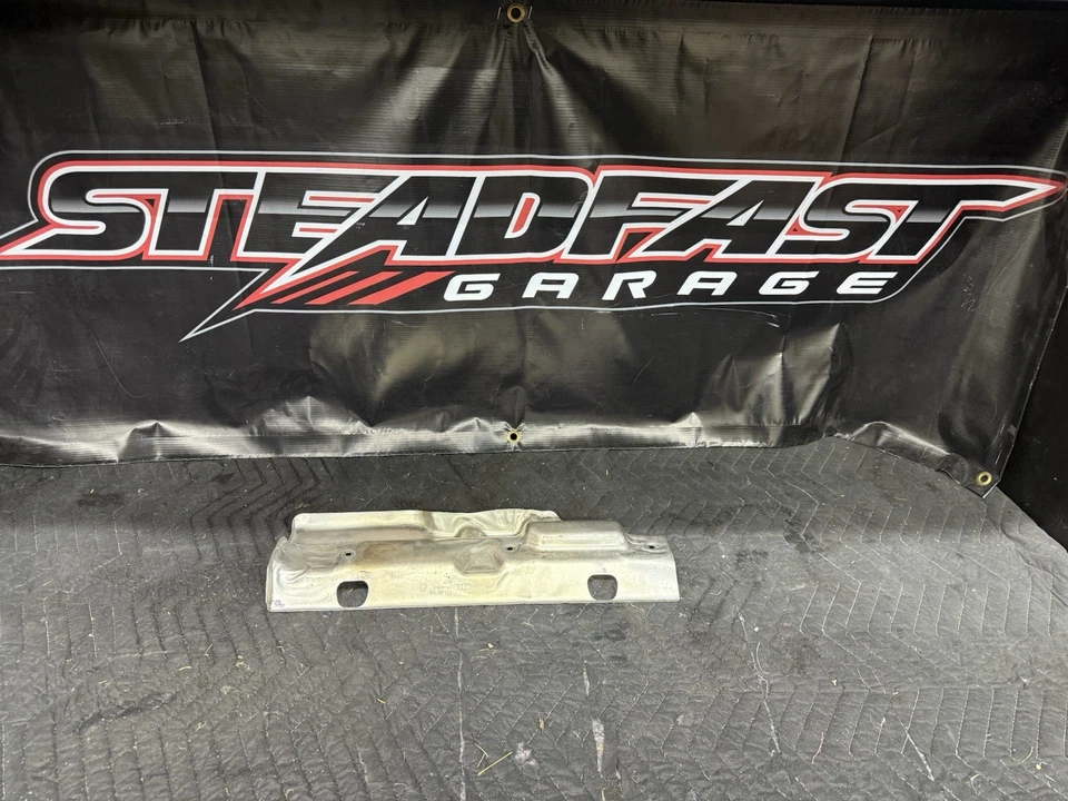 Par de protectores térmicos colector escape audi r8 17+ 5,2 l Foto 4 de 4